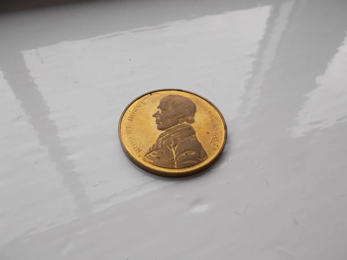 Robert Burns Commemorative Coin - Image 3