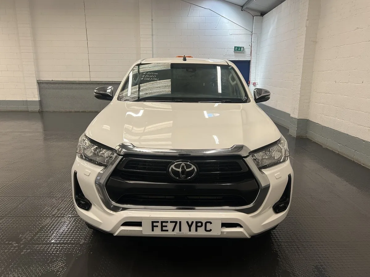 2021 Toyota Hilux PickUp Van - Image 3