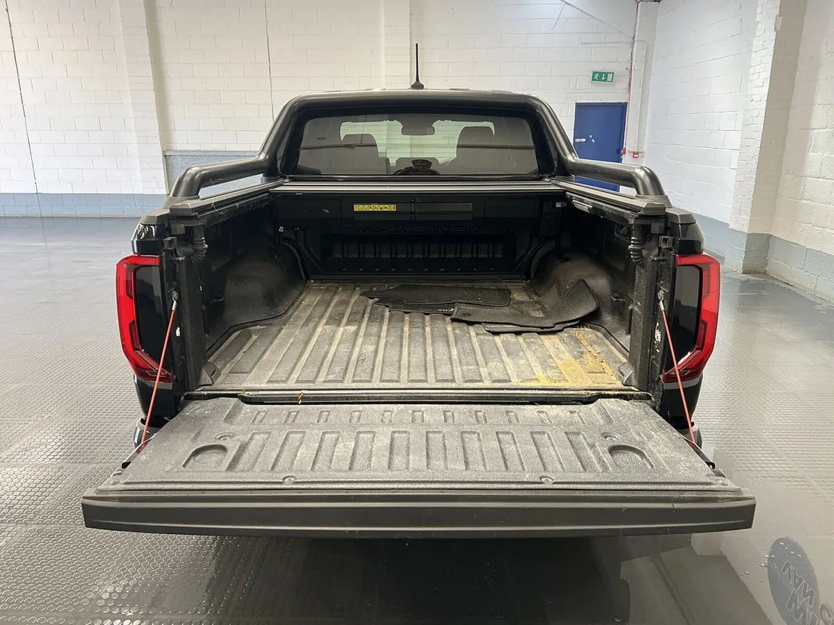 2024 Volkswagen Amarok PickUp Van - Image 2