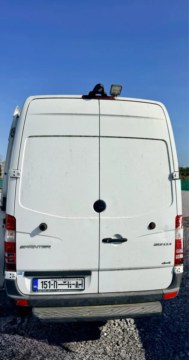 Mercedes benz Sprinter - Image 4