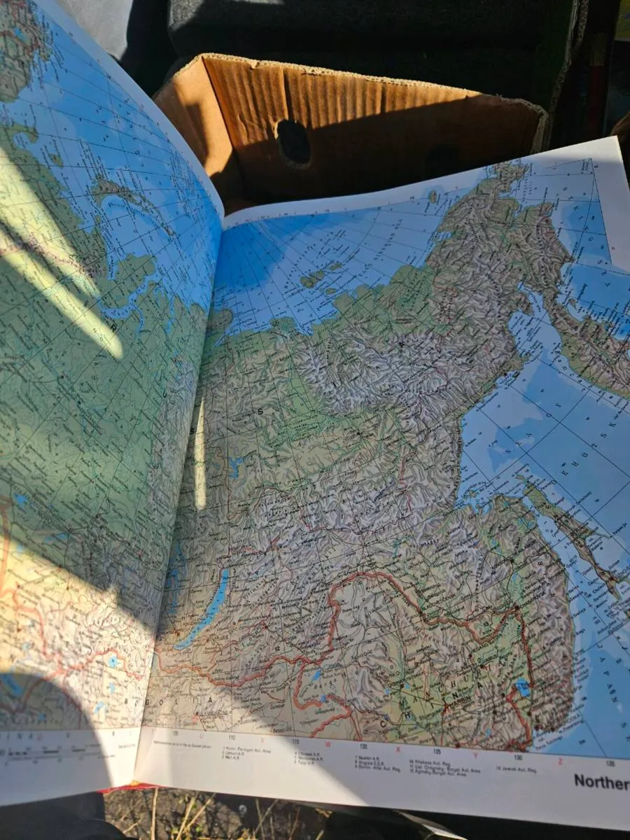 Vintage New World Atlas - Image 3