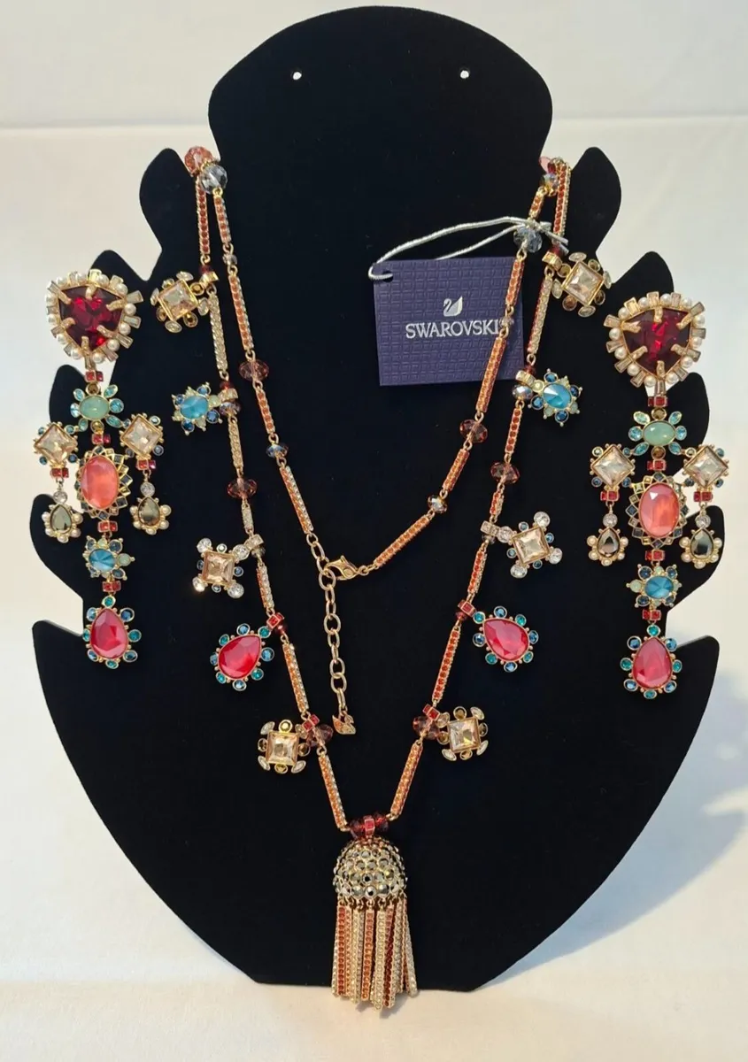 SWAROVSKI Lucky Goddess Set - Image 1