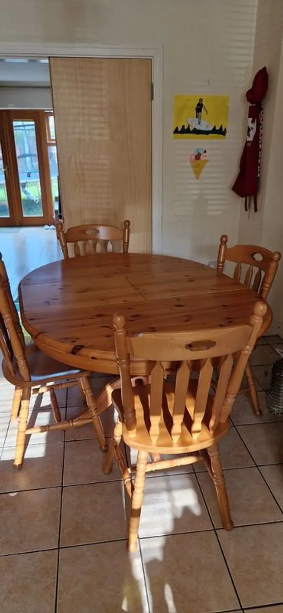 Dining table and 4 chairs - Image 2