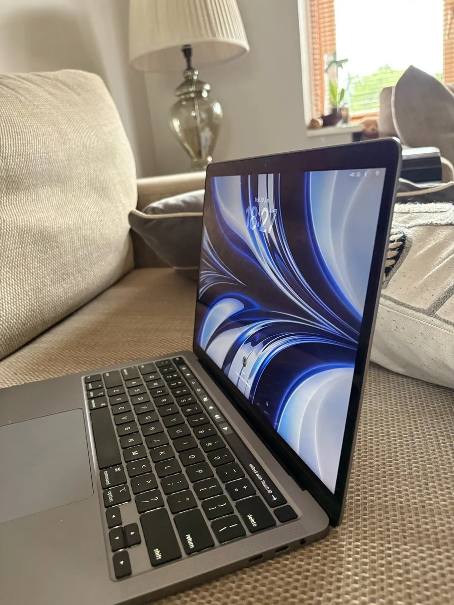 Macbook Pro 2020 - Image 1