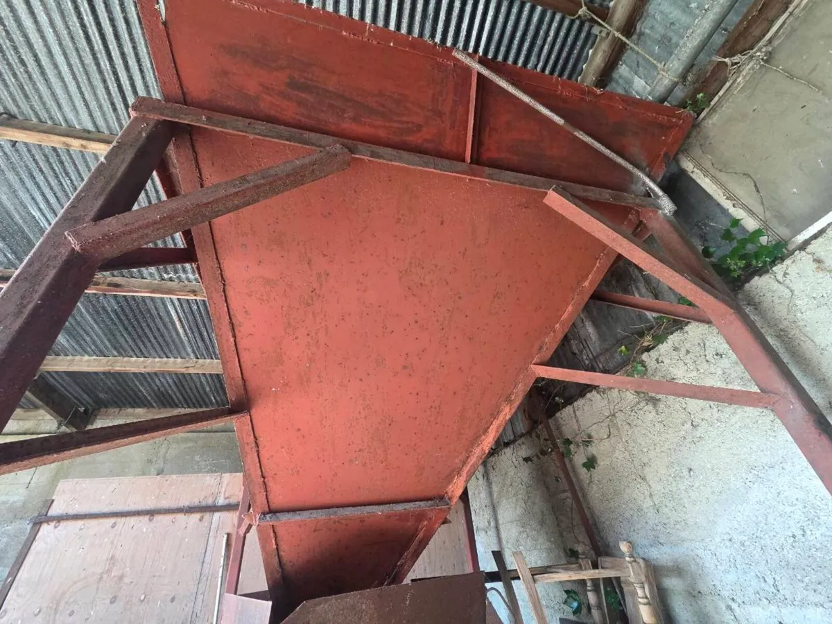 3 Ton Hopper - Image 4