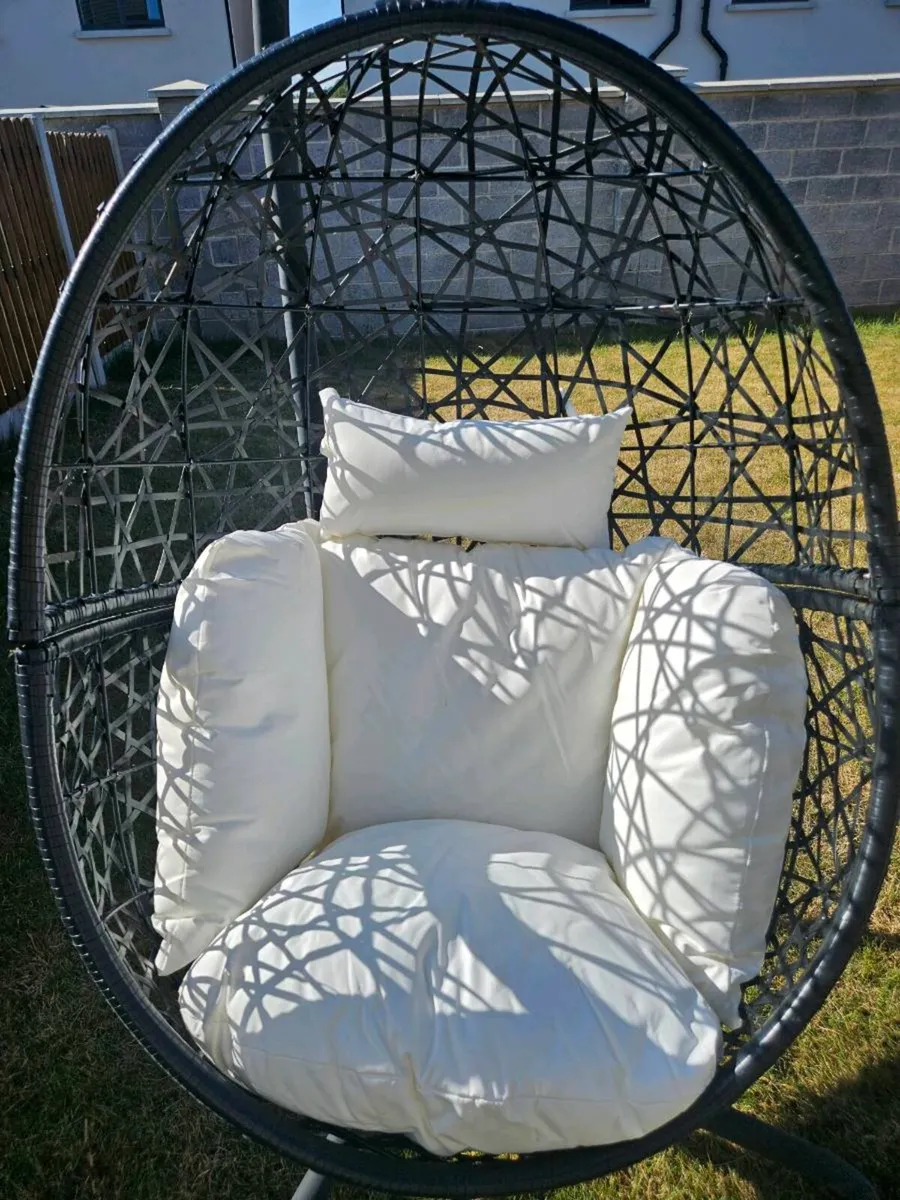 Egg Chair - Image 2
