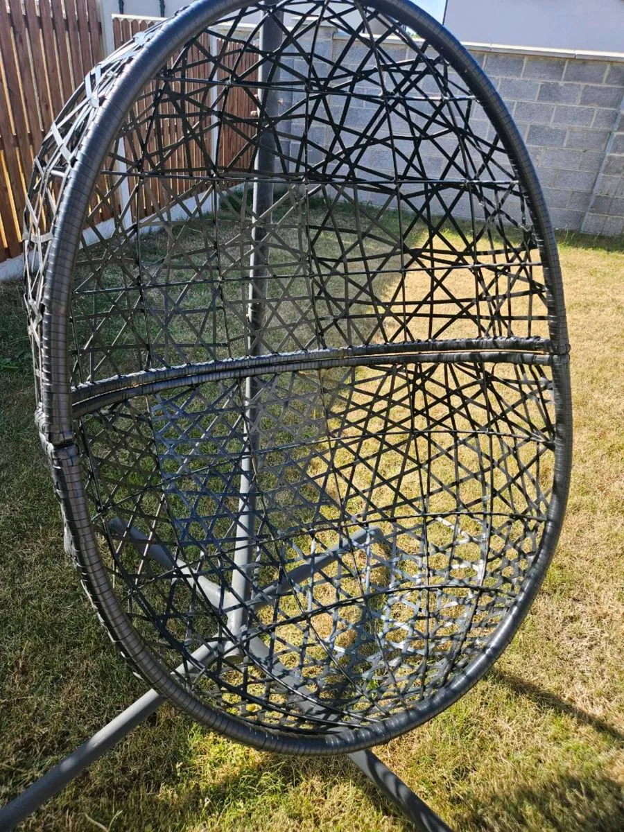 Egg Chair - Image 4