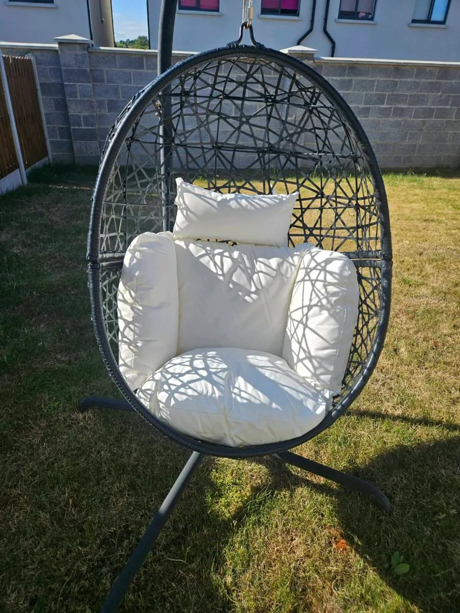 Egg Chair - Image 1