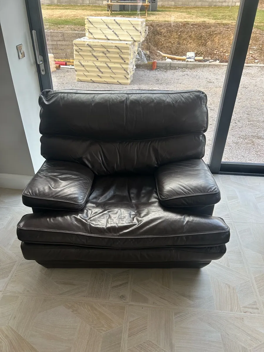 Leather L couch - Image 2
