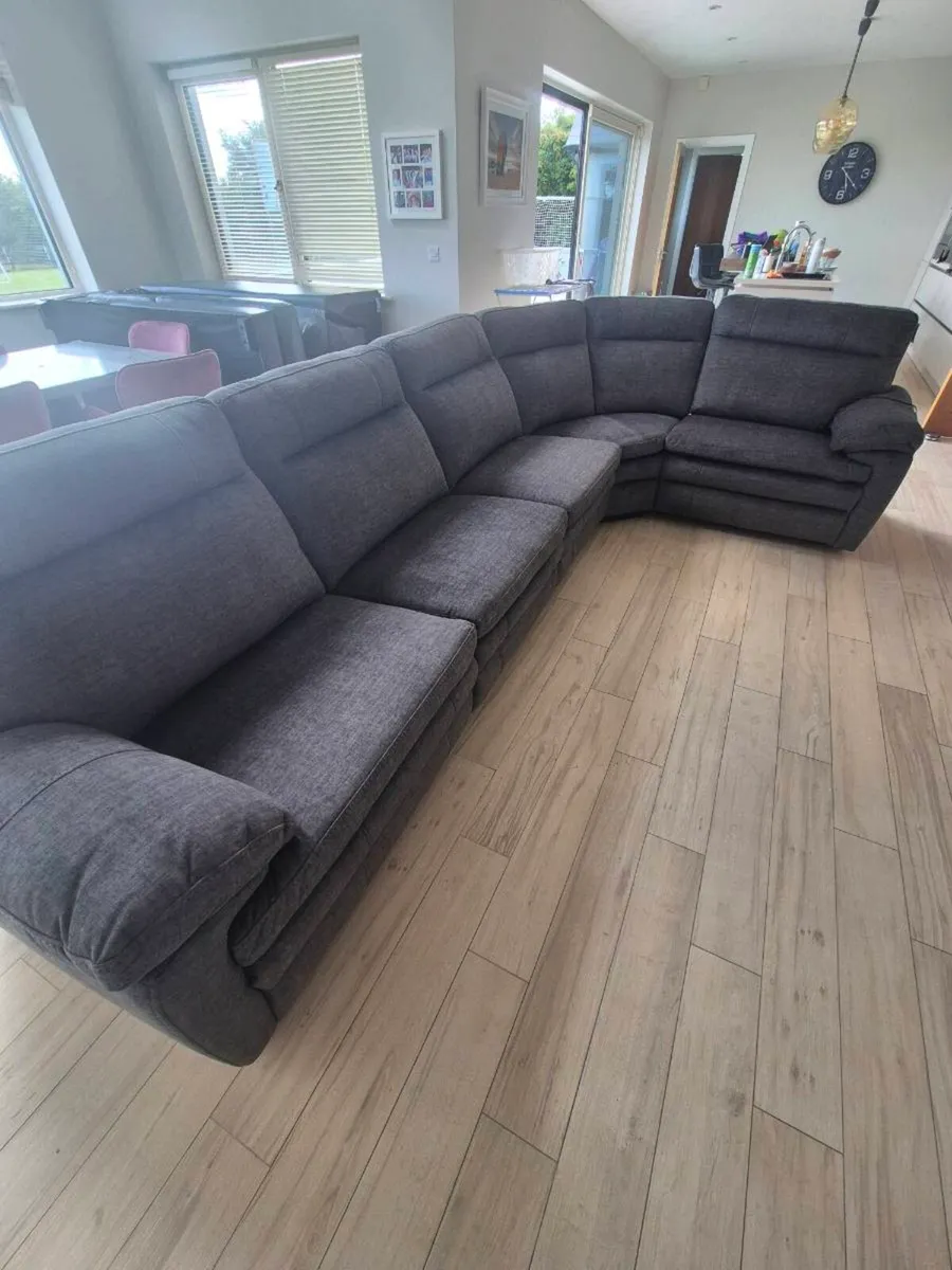 Valentino EZ Living Sofa - Image 3