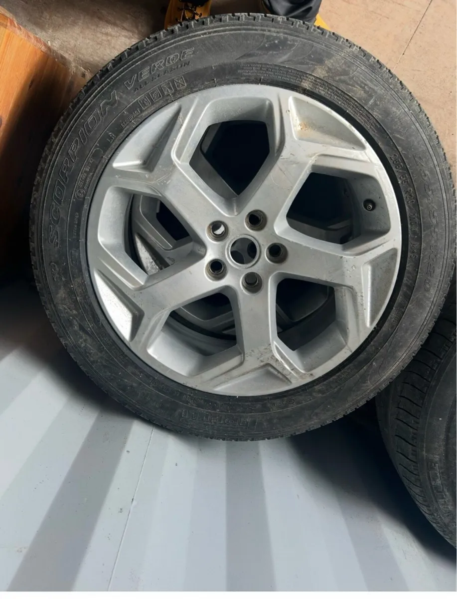 Range Rover 20 inch wheels - Image 1