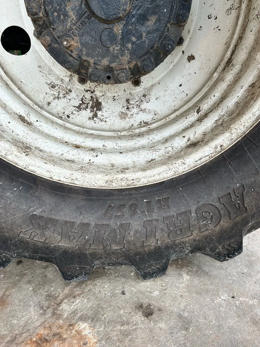 540/65/30 BKT tyre - Image 3