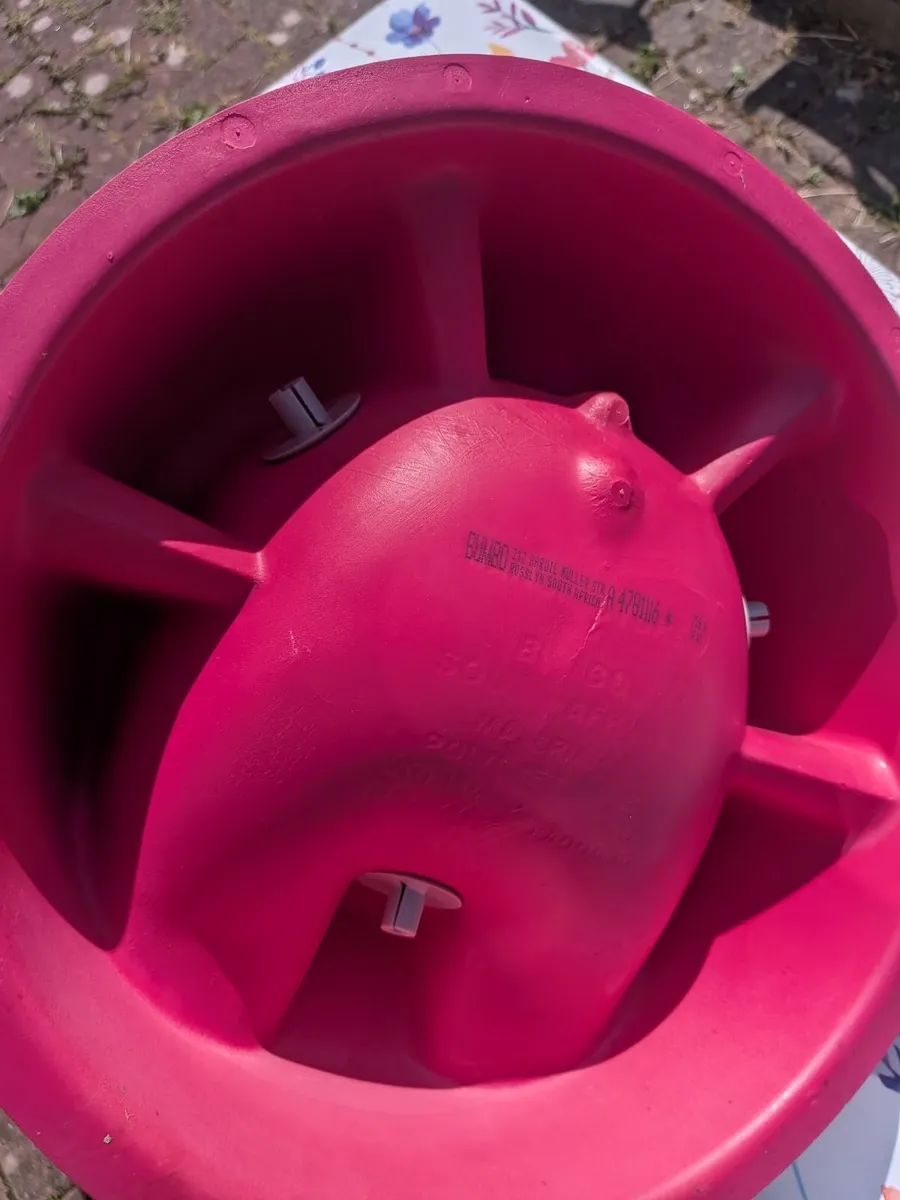Bumbo baby seat - Image 1
