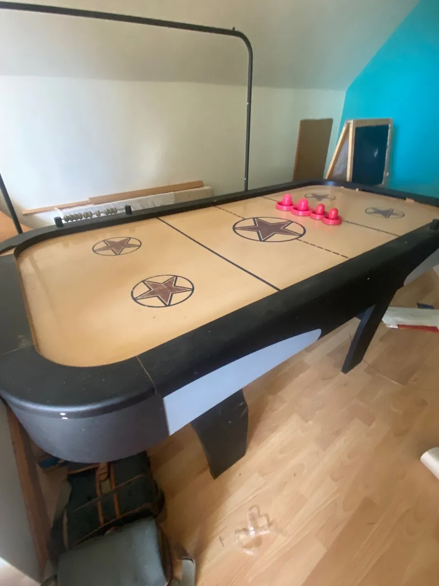 Air hockey table-Free - Image 2