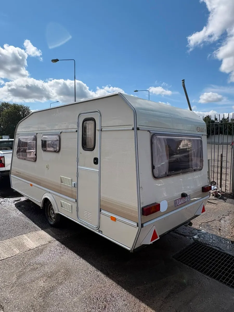 Elddis wisp 4/5 berth lightweight caravan - Image 3