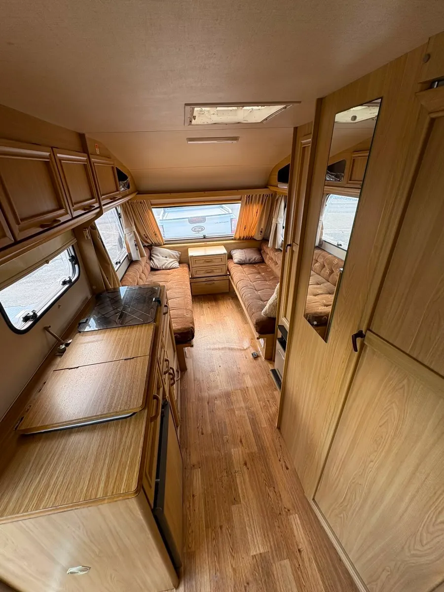 Elddis wisp 4/5 berth lightweight caravan - Image 4