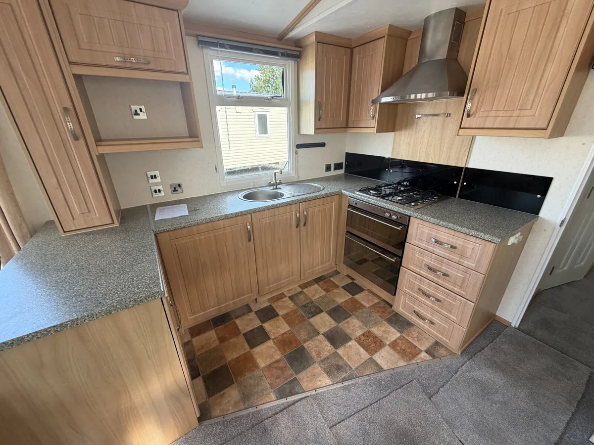 Carnaby Rosedale 37x12 3 bed - Image 4