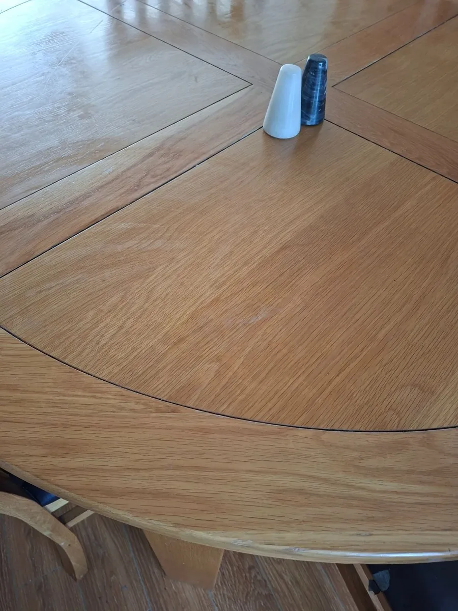 Dining table - Image 4