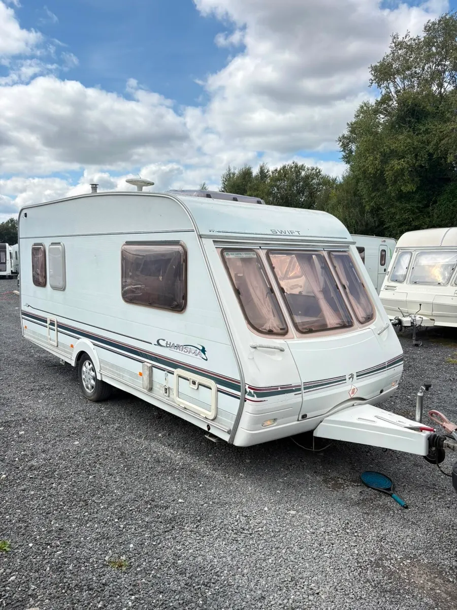 Swift 5/6 Berth + Awning Caravan For Sale - Image 2