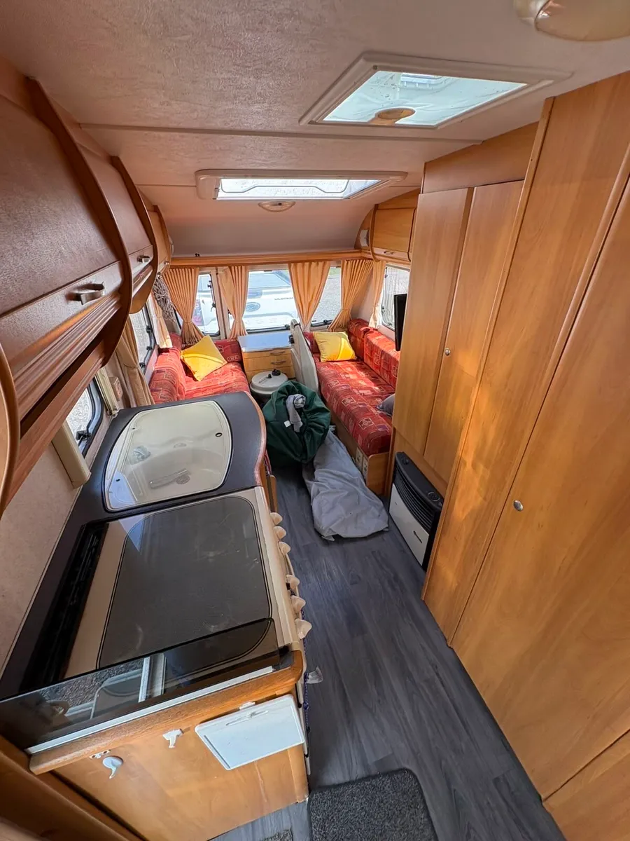 Swift 5/6 Berth + Awning Caravan For Sale - Image 4