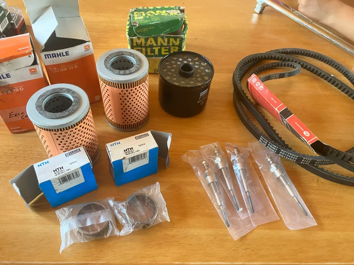 Thornycroft 90 / BMC engine spare parts - Image 2