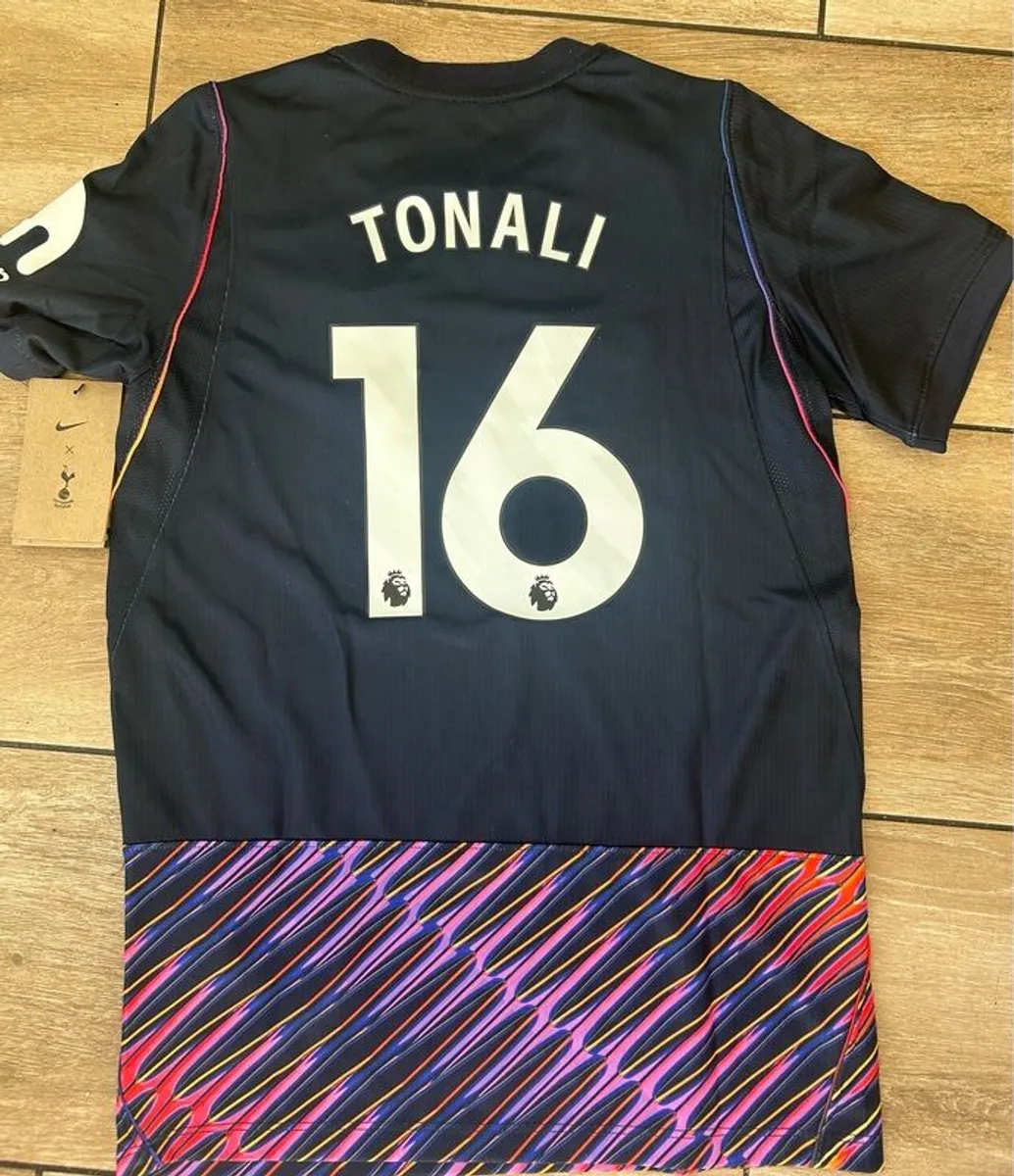 tottenham hotspur - Image 1
