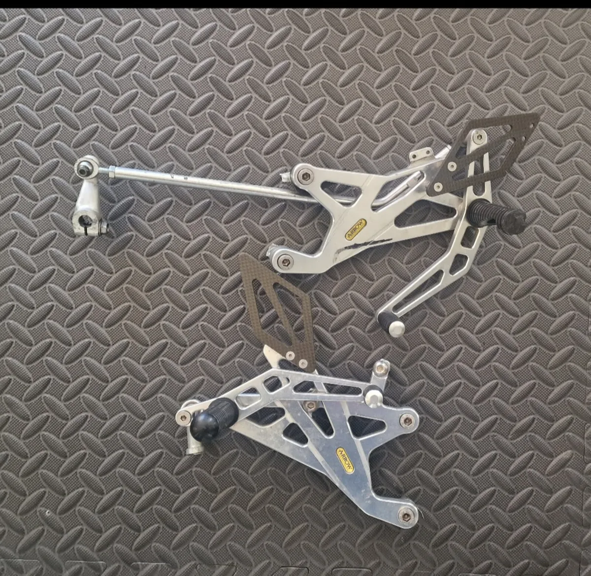 Pre Injection R6 rearset footrests - Image 1