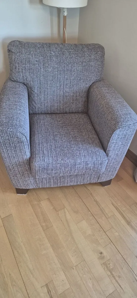 3 Seater Sofa & 2 x Arm Chairs - Image 2