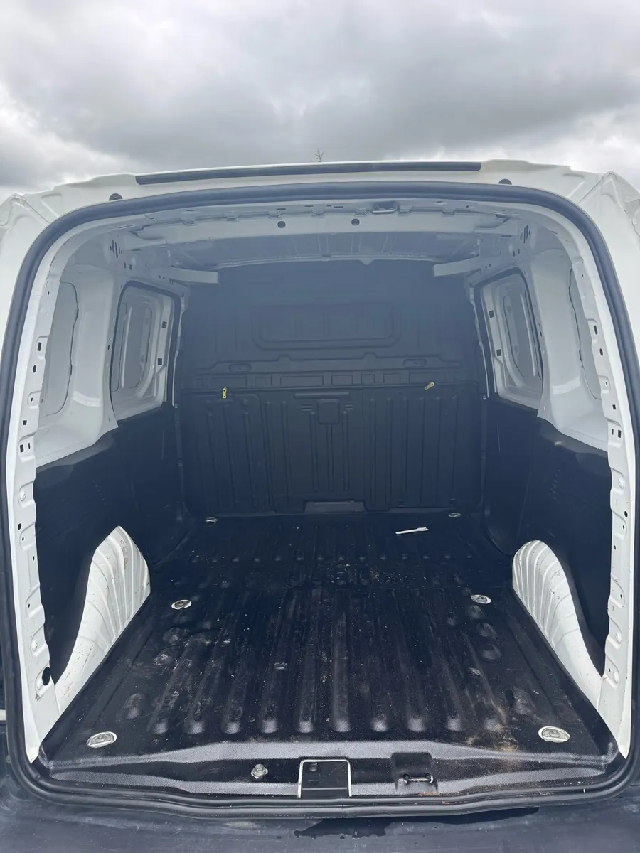 Toyota - Image 3
