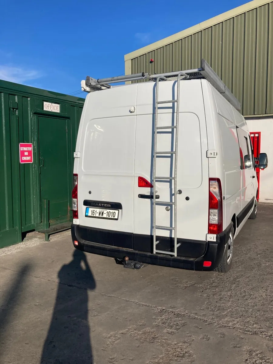 Camper van - Image 4