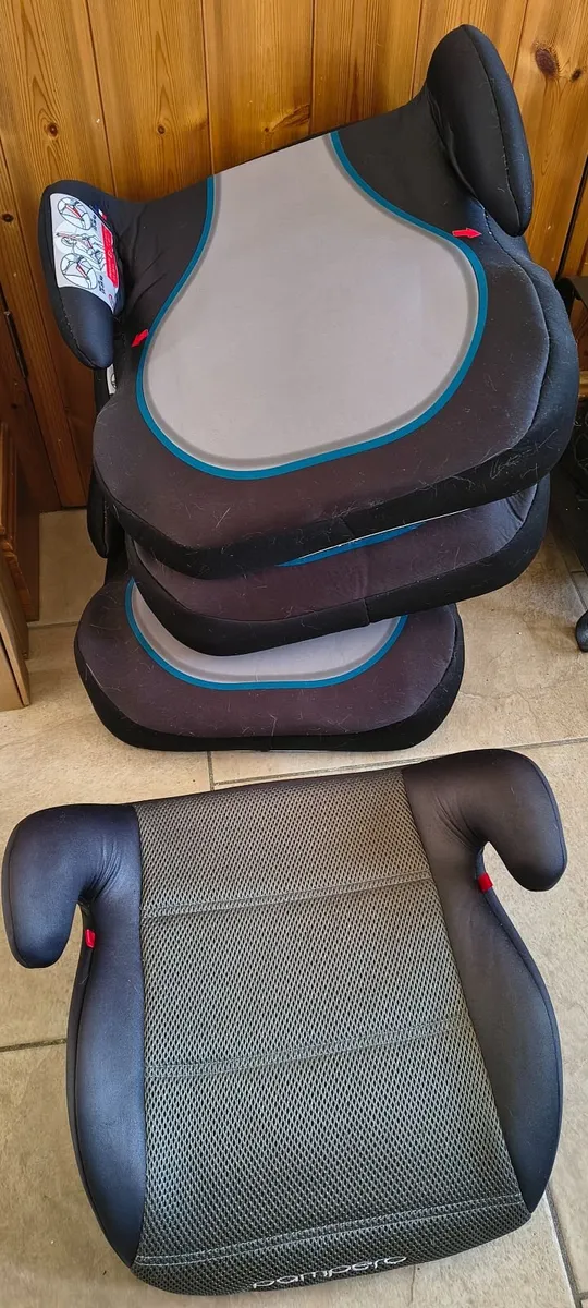 Booster car seat - Image 1