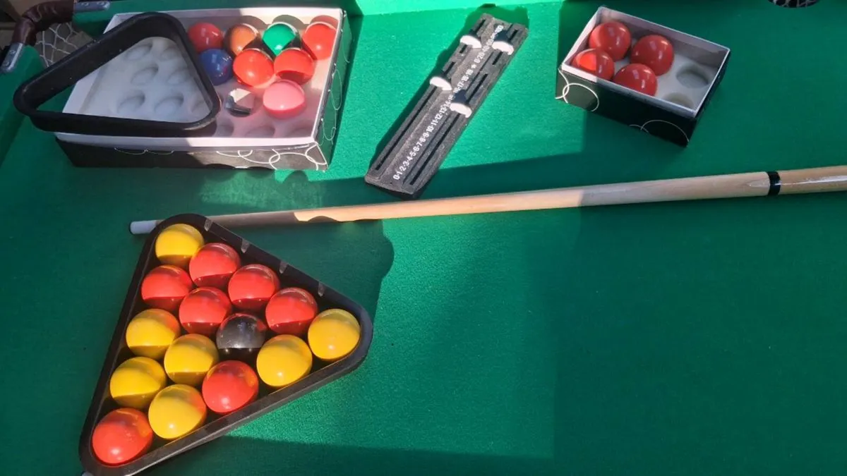 6 foot pool/snooker table, excellent condition - Image 2