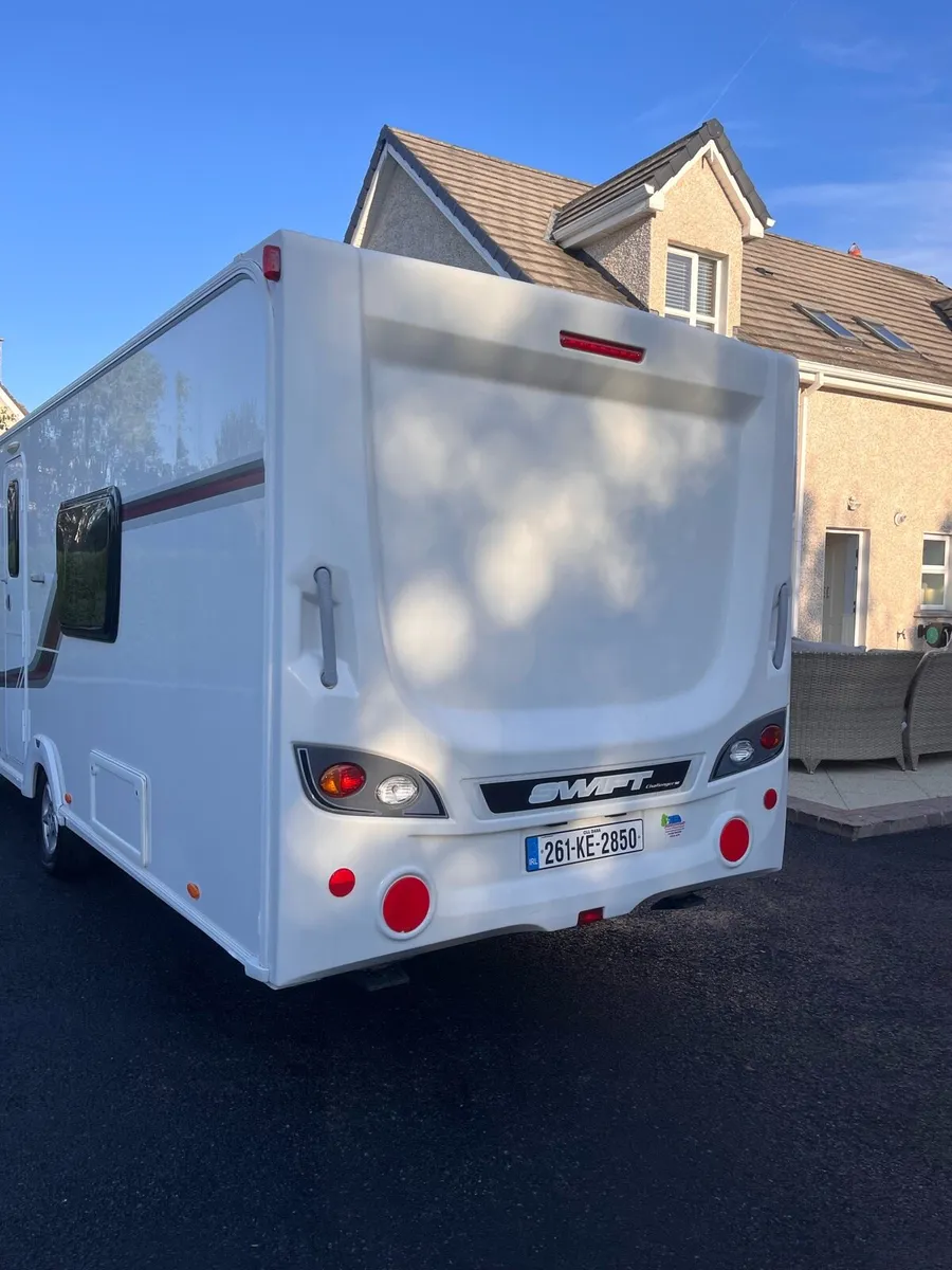Swift challenger se 4 berth fixed bed end washroom - Image 4