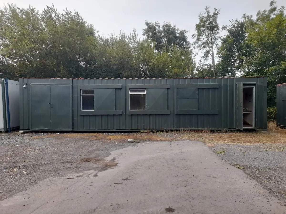 40ft x 10ft unit - shed storage office kitchen - Image 1