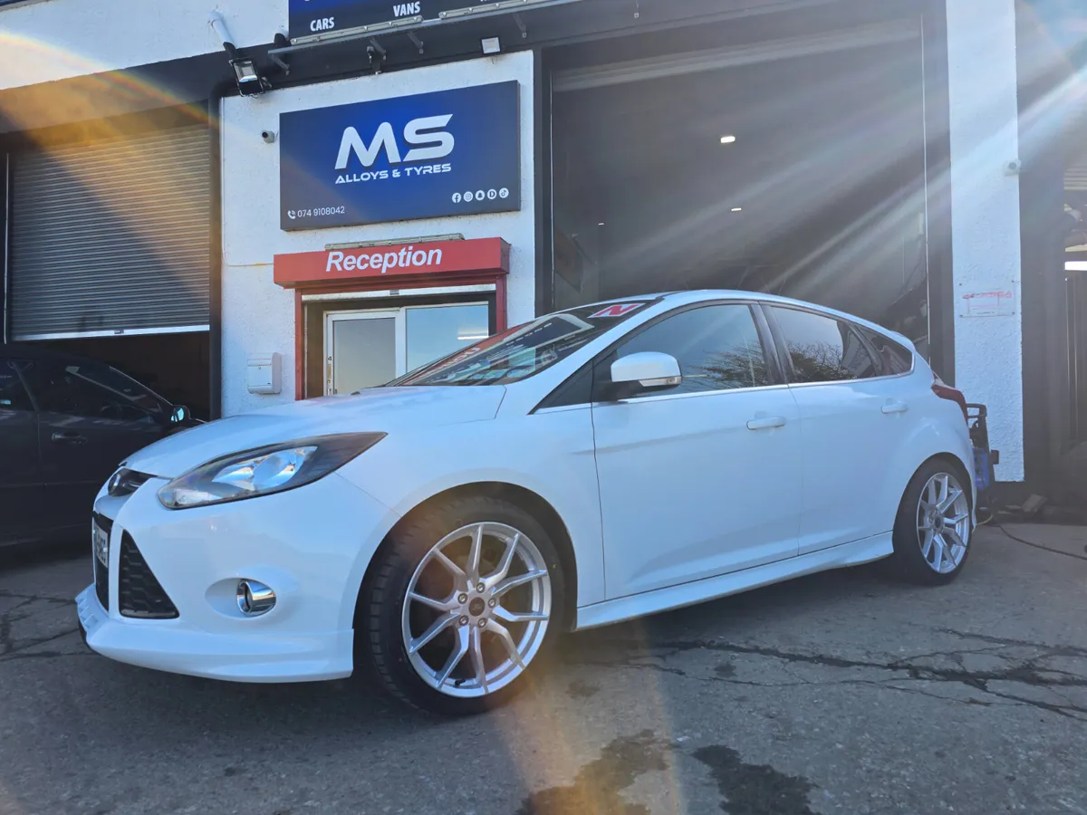 18" 19" Ford Focus RS Style - Image 1