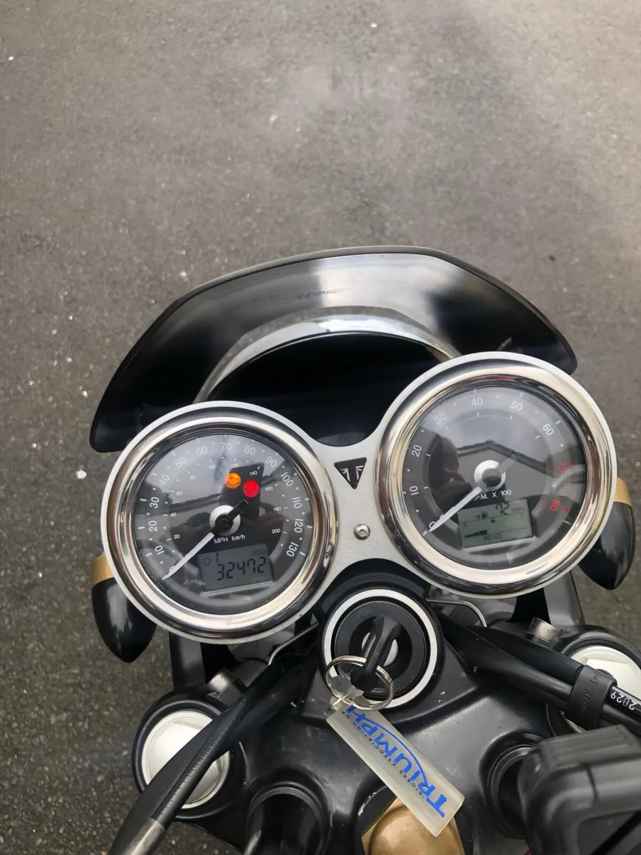Triumph Bonneville 2016 - Image 3