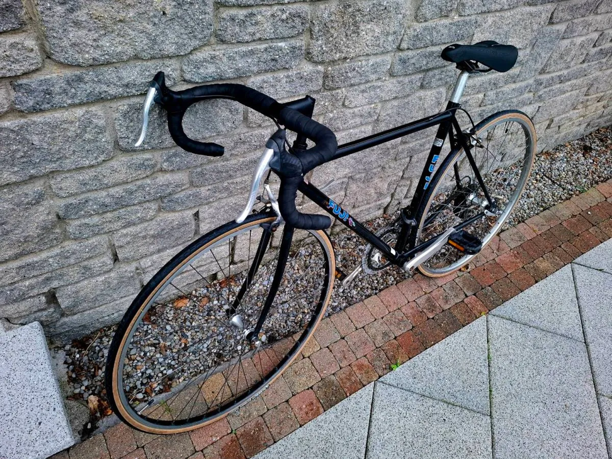 Vintage Fuji Road Bike - Image 3