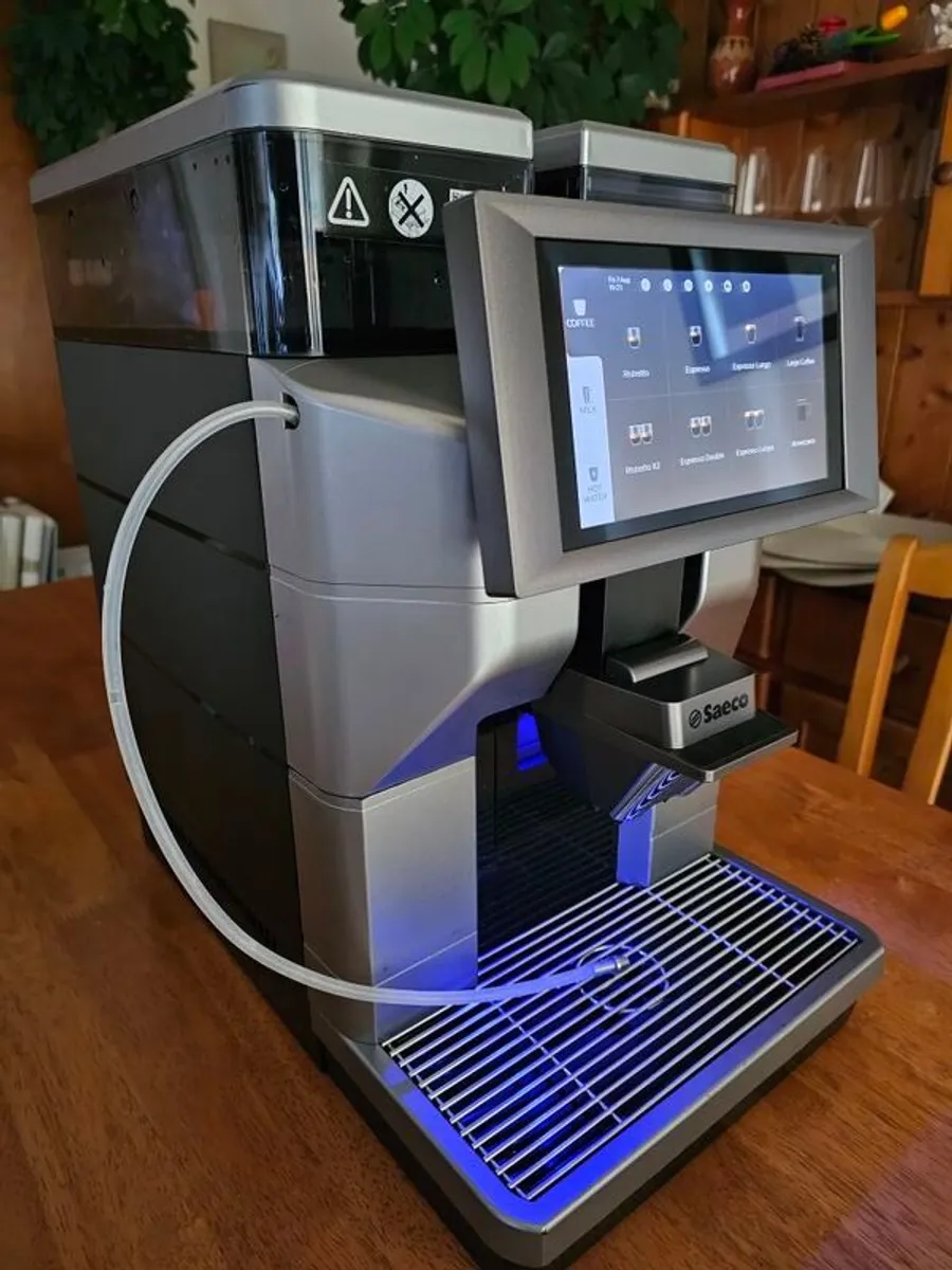 Saeco Magic M2+ Professional Coffee Machine - Image 1