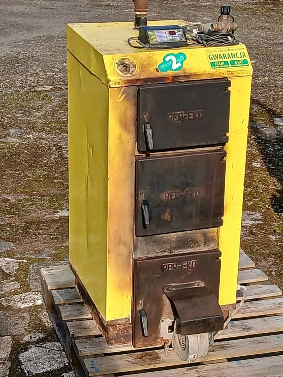 Large Workshop Solid Fuel Stove - Image 1