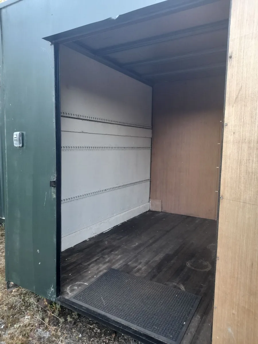 Shed garage motorcycle storage unit 10' X 8' - Image 4