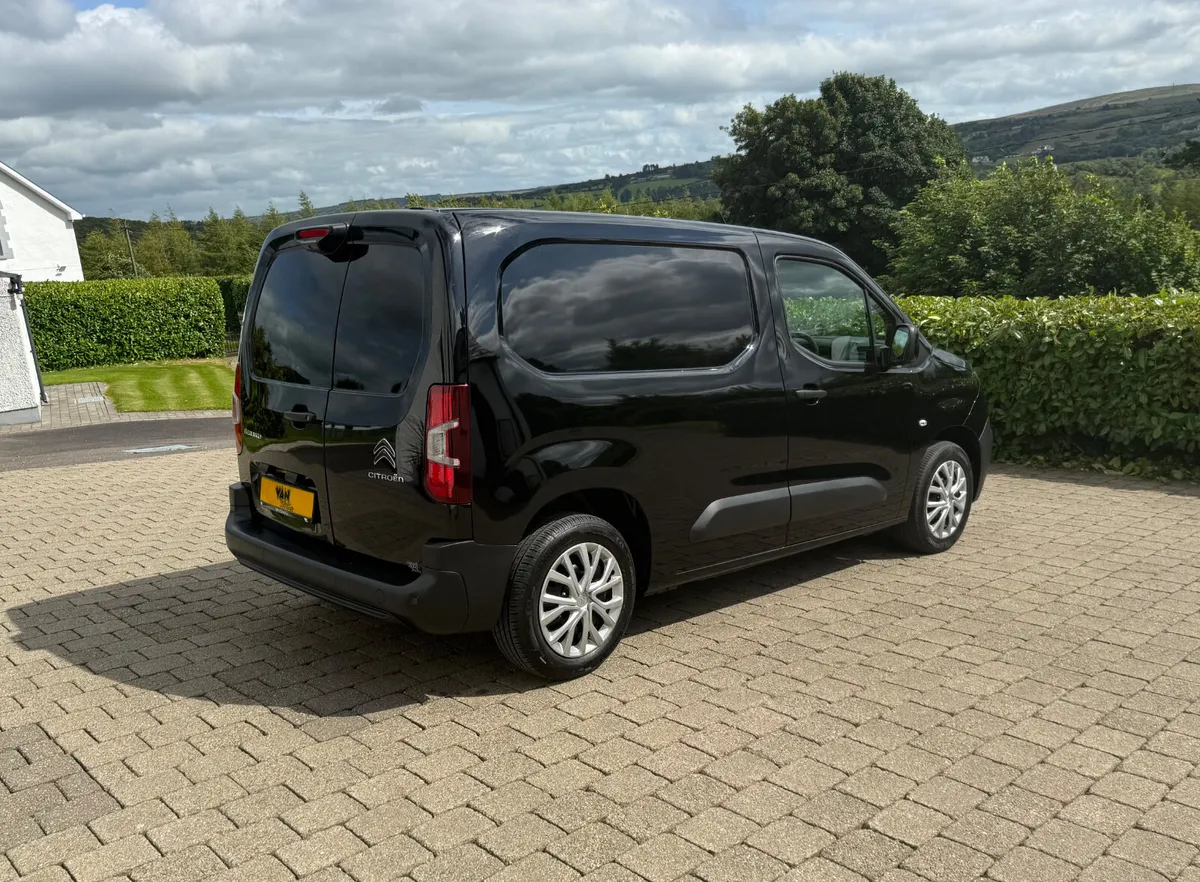 2023 Citroen Berlingo Enterprise Plus 100bhp - Image 4