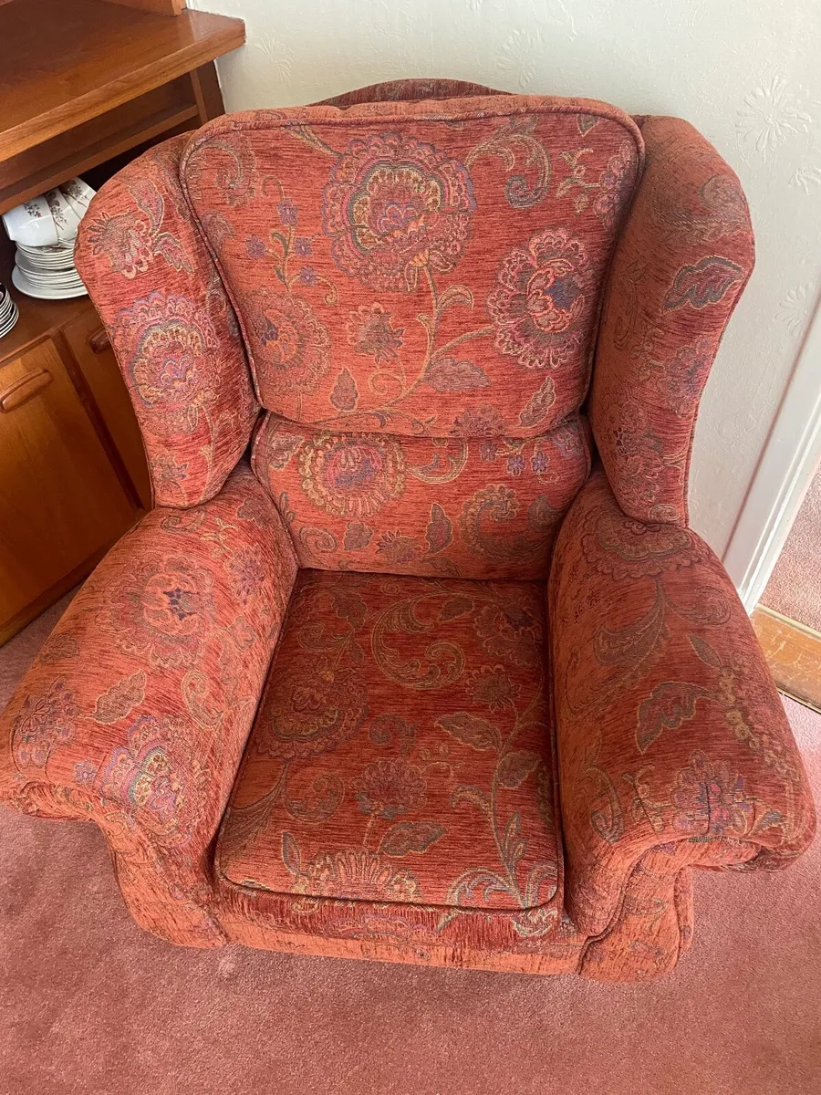 3 piece suite couch armchairs by Finline - Image 3