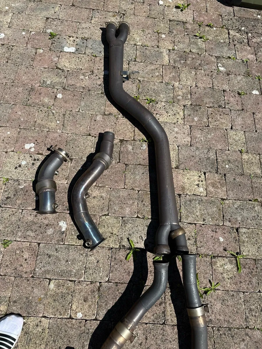 BMW Exhaust/ Suspension / Trim / Light Module - Image 2