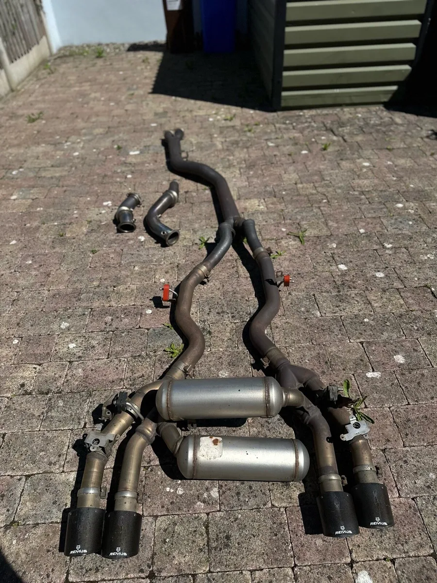 BMW Exhaust/ Suspension / Trim / Light Module - Image 3