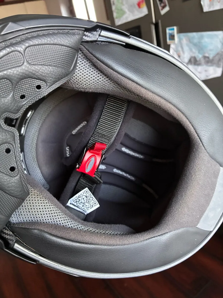 Caberg tourmax helmet - Image 4