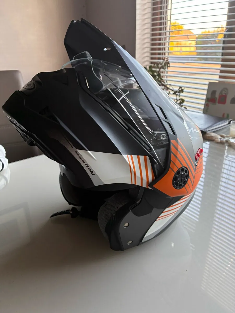 Caberg tourmax helmet - Image 3