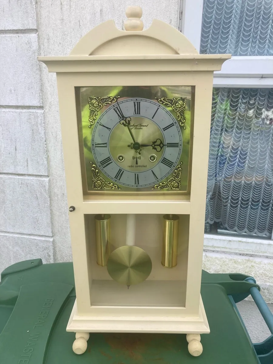Robert grant London clock free postage - Image 1