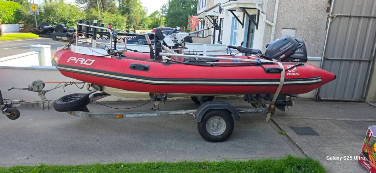 Zodiac rib boat with fishing accessories - Image 1