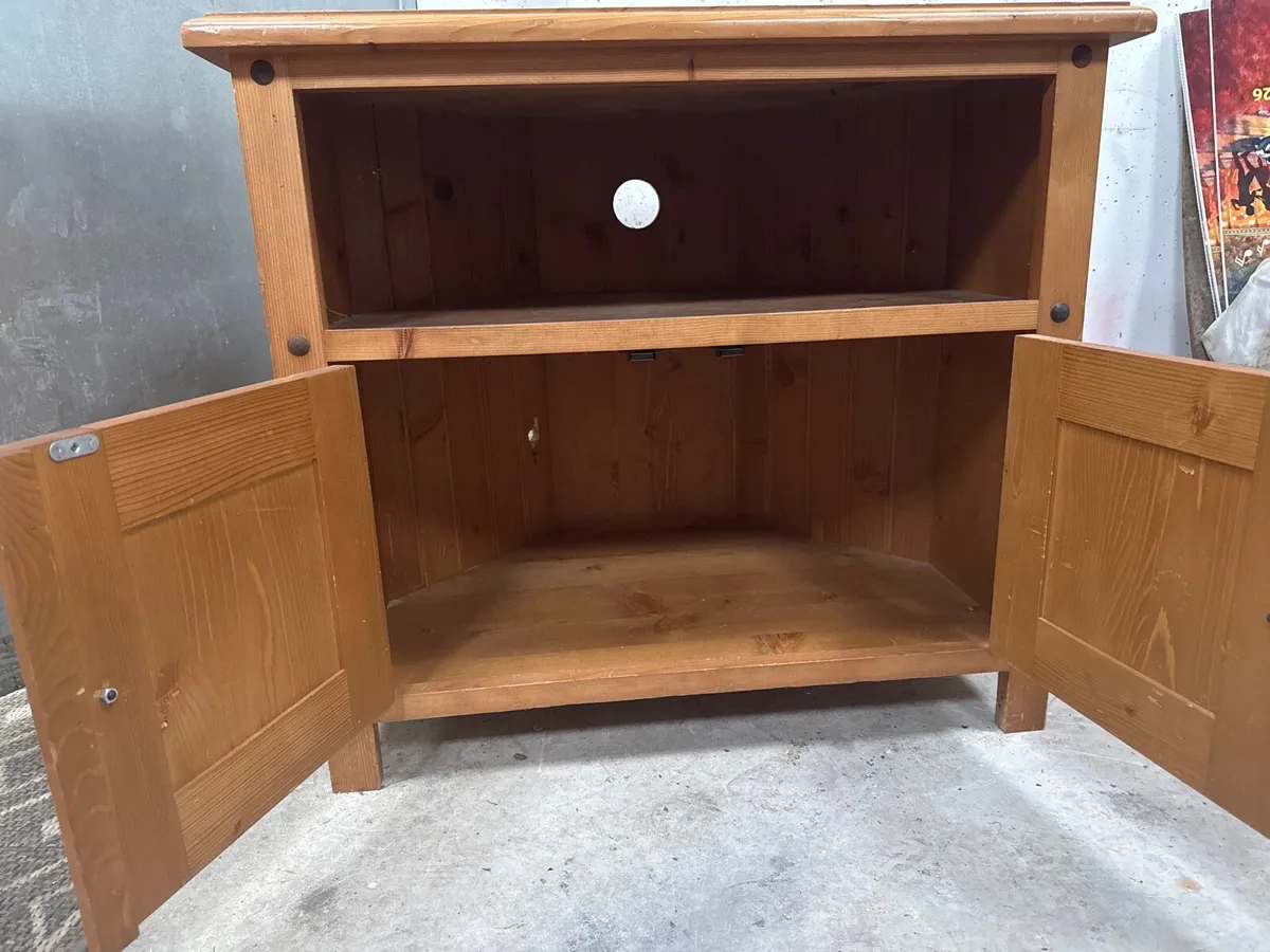 Solid TV Unit - Image 2