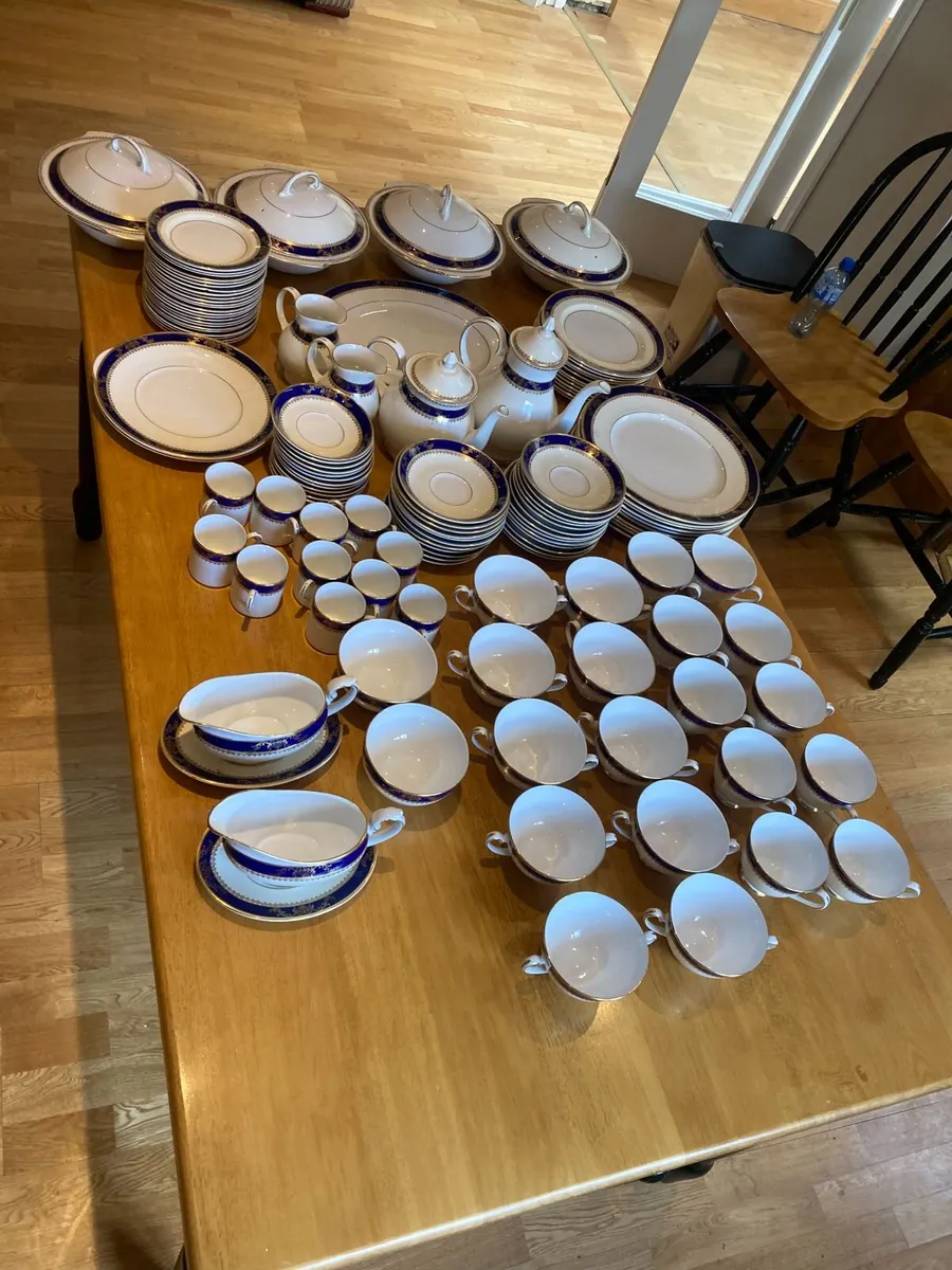 Dinner Service - China - Royal Grafton - 130 Piece - Image 2